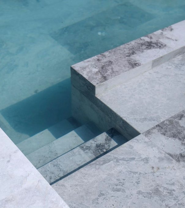 Piscina y detalles de terminación — imagen 1