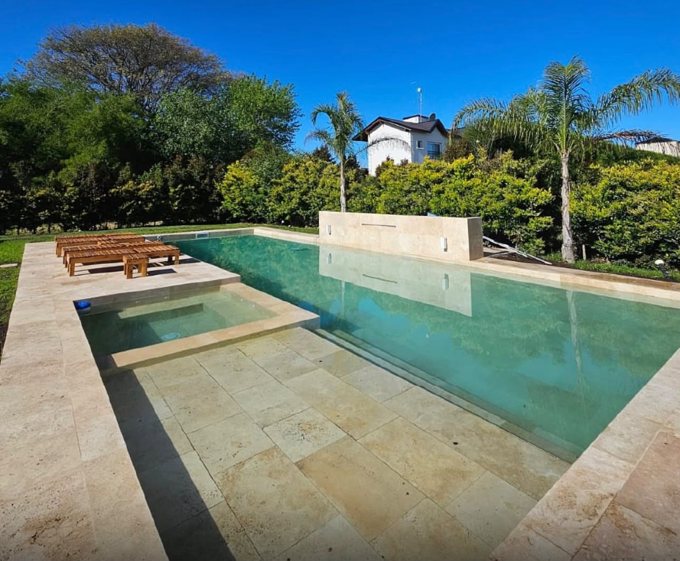 Piscina y detalles de terminación — imagen 16